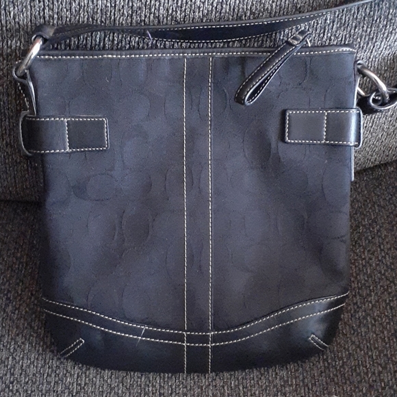Small black COACH bag - Picture 4 of 6